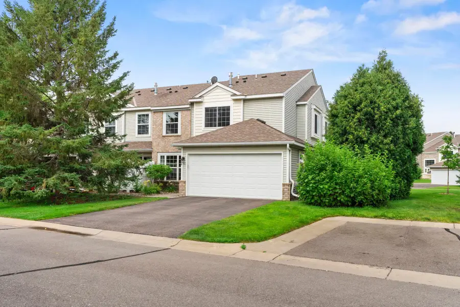 2754 Wagon Wheel Trail, Chaska, MN 55318 - #3