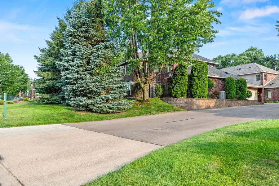 1518 Hunter Hill Road, Hudson, WI 54016 - #2