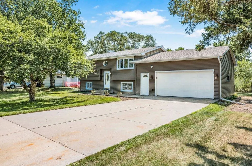 1808 W River Street, Monticello, MN 55362 - #1