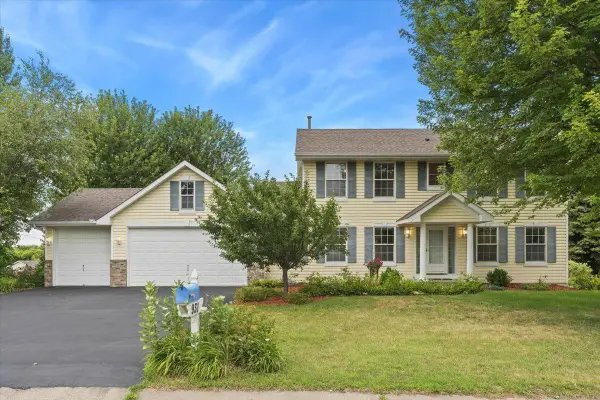 931 Sterling Street S, Maplewood, MN 55119