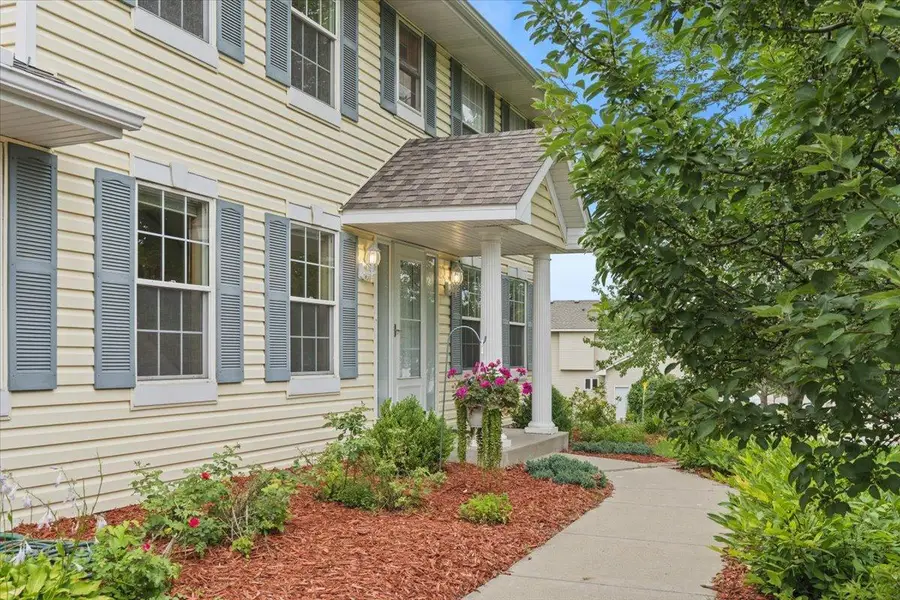 931 Sterling Street S, Maplewood, MN 55119 - #2