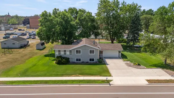 814 4th Street Se, Little Falls, MN 56345
