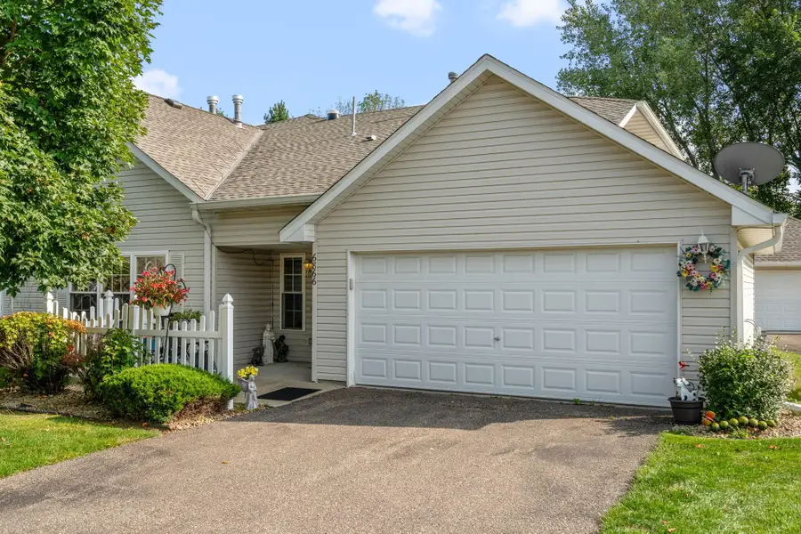 6866 Blackhawk Trail #12, Inver Grove Heights, MN 55077 - #2