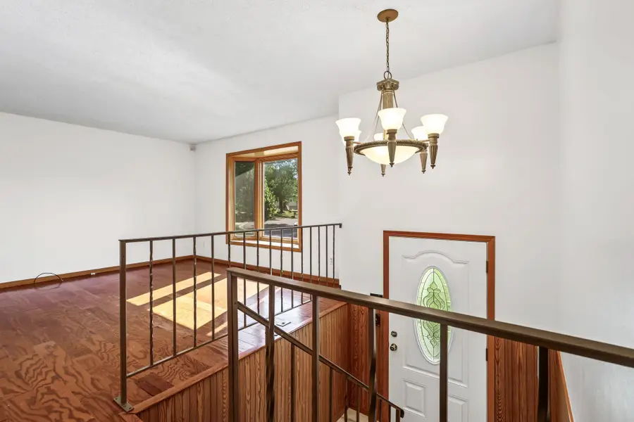 606 Grospoint Lane N, Oakdale, MN 55128 - #2