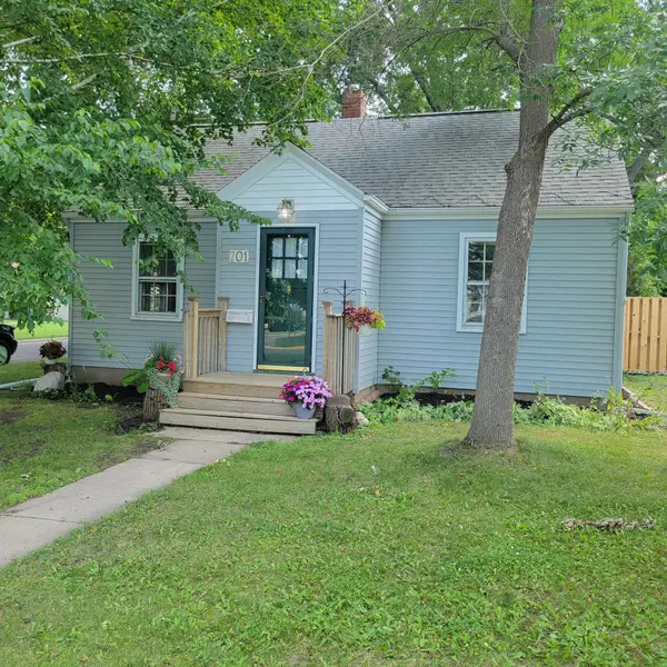 701 W Laurel Street, Fergus Falls, MN 56537
