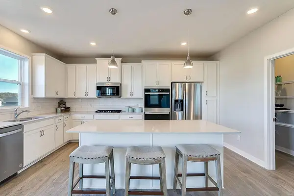 6127 Jensen Avenue S, Cottage Grove, MN 55016