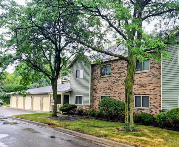 500 Etna Street #102, Saint Paul, MN 55106