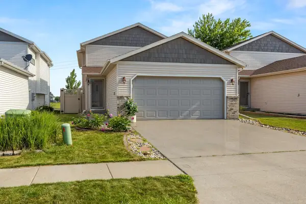 4841 50th Avenue S, Fargo, ND 58104