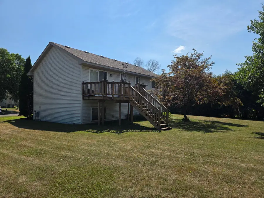 25782 Goldfinch Avenue, Wyoming, MN 55092 - #2