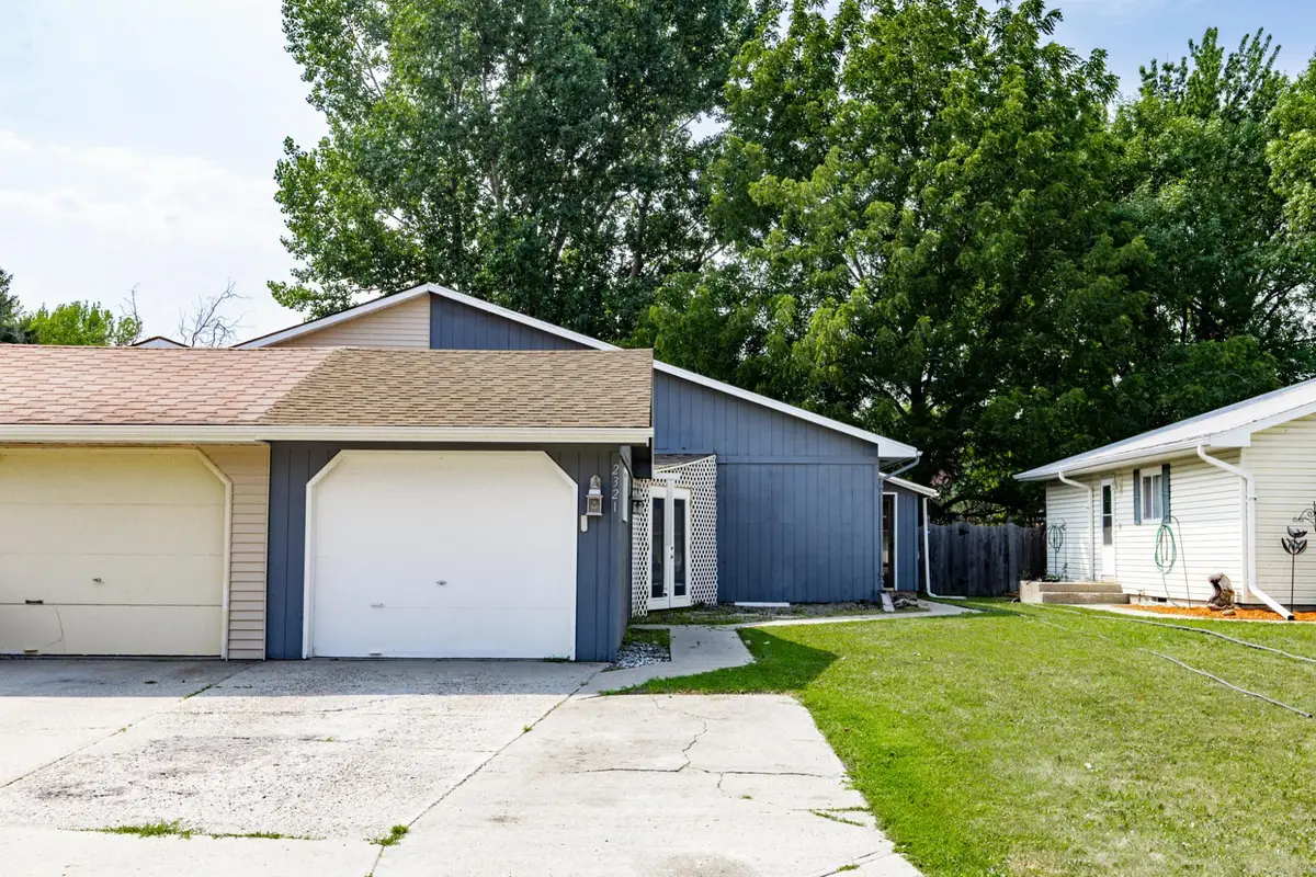 2321 Country Club Parkway, Moorhead, MN 56560 - #1