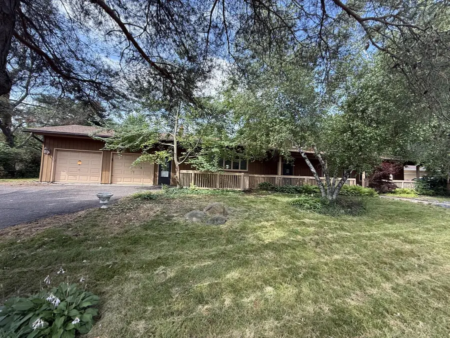 4497 S Oak Leaf Court, Vadnais Heights, MN 55127 - #3