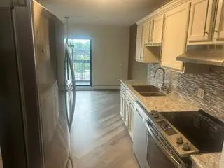 6615 Lake Shore Drive S #314, Minneapolis, MN 55423
