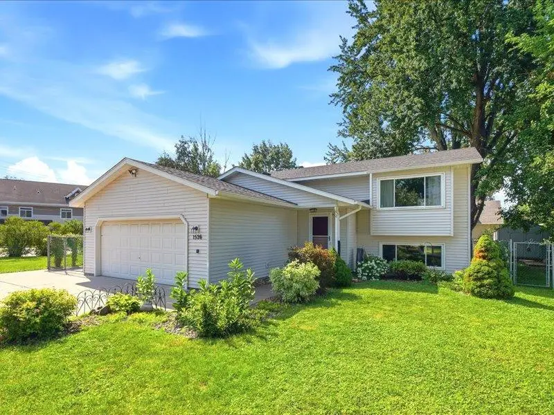 1526 Sherren Avenue E, Maplewood, MN 55109 - #2