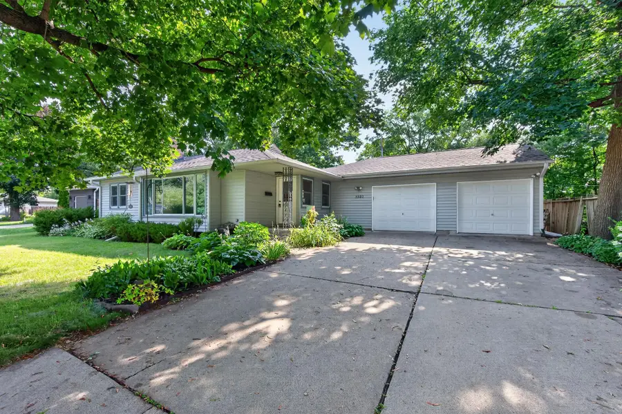 3340 Noble Avenue N, Golden Valley, MN 55422 - #2