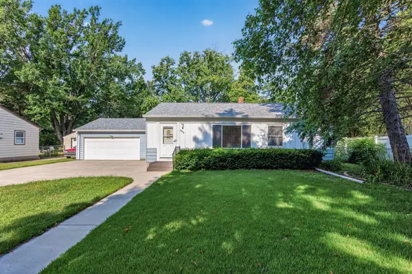 2909 Pascal Street, Roseville, MN 55113