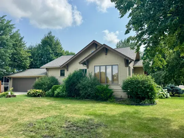 1008 W Ash Avenue, Olivia, MN 56277