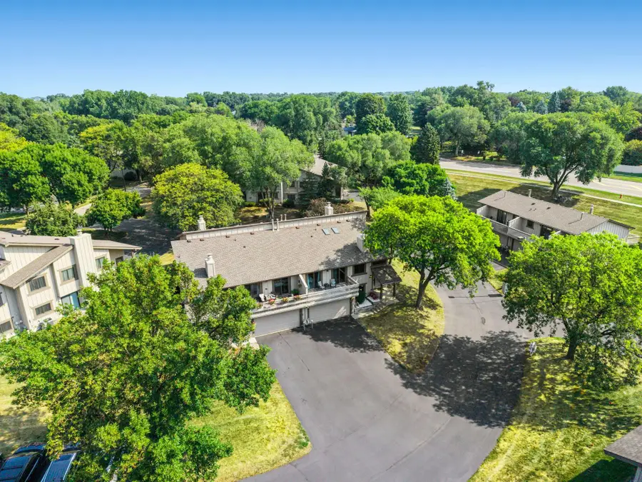 7232 Woodstock Curve, Bloomington, MN 55438 - #2