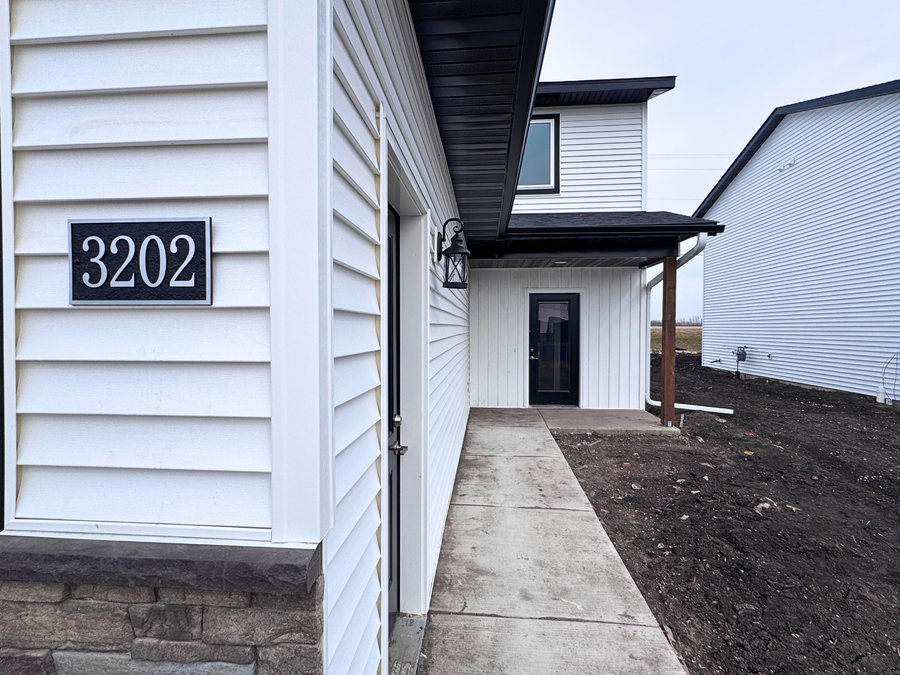 3202 Scotch Lane, Mankato, MN 56001 - #3