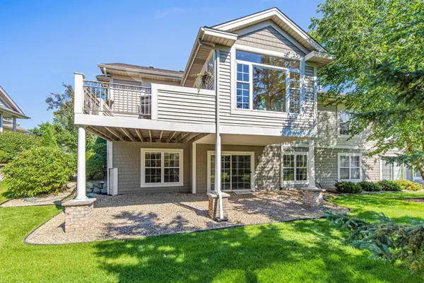 408 Holly Lane N, Oakdale, MN 55128