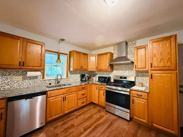 8431 Palm Street Nw, Minneapolis, MN 55433