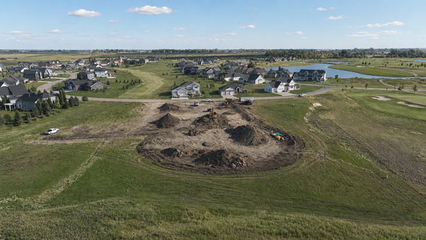 272 Viking Court, Oxbow, ND 58047