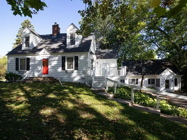 26270 Smithtown Road, Excelsior, MN 55331