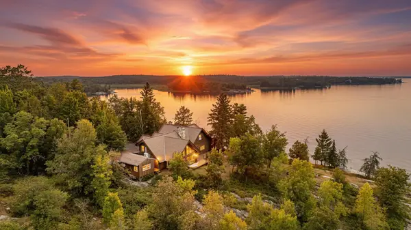 10001 Tomahawk Trail, Kabetogama, MN 56669