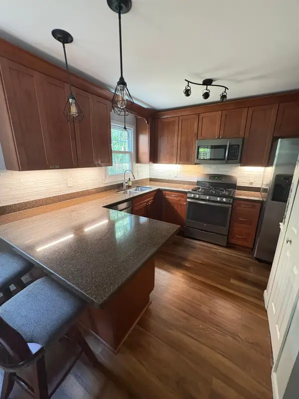 8935 Pine Bluff Court, Eden Prairie, MN 55347