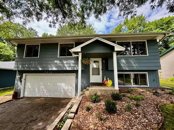 7020 Springhill Circle, Eden Prairie, MN 55346