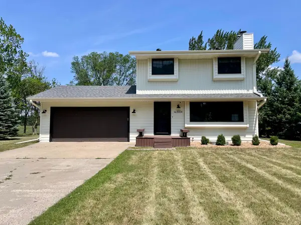 1004 63rd Avenue N, Moorhead, MN 56560