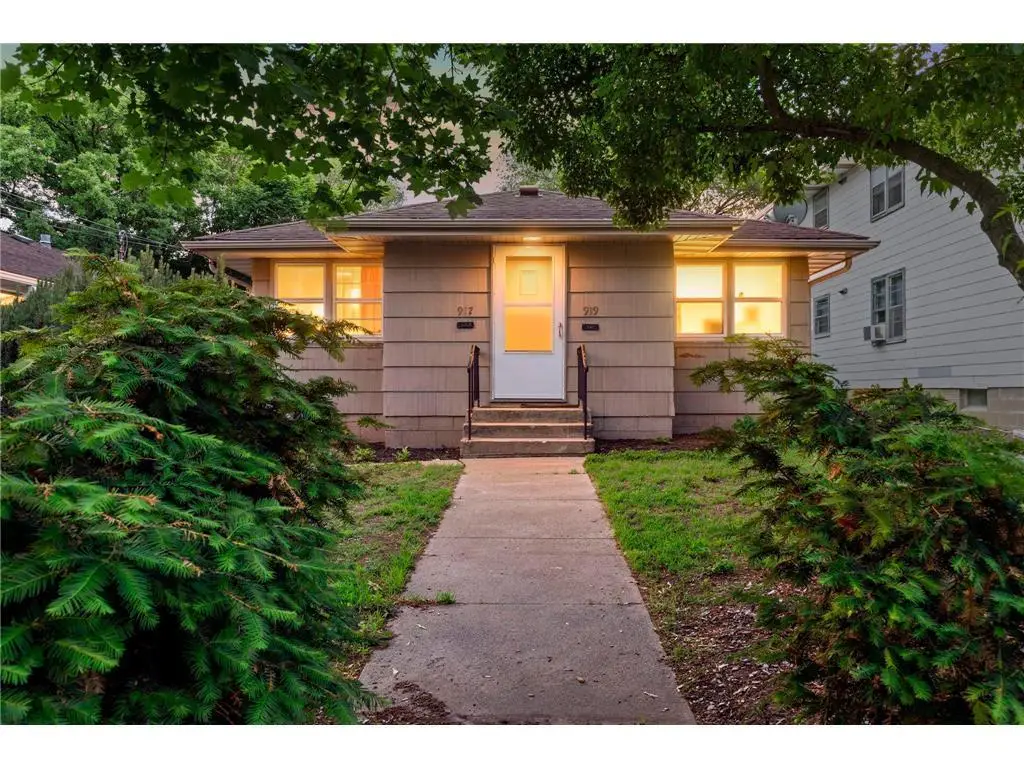 917-919 Weeks Avenue Se, Minneapolis, MN 55414 - #1