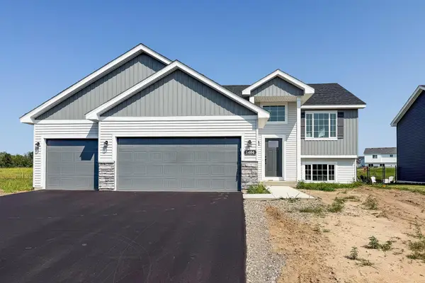 1404 Woods Road Ne, Isanti, MN 55040