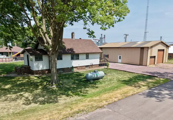 200 2nd Street N, Darfur, MN 56022