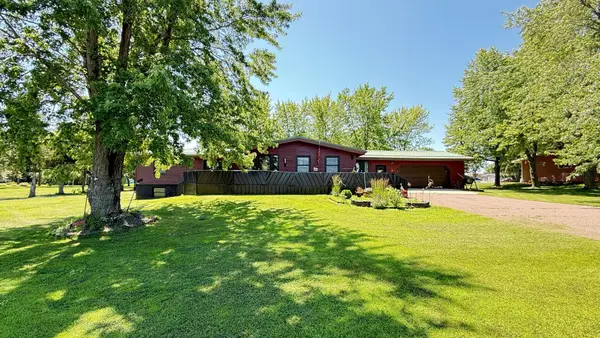 244 W Christenson Avenue, Appleton, MN 56208