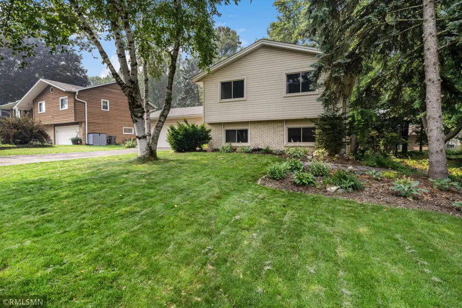 10581 Lake Fall Drive, Eden Prairie, MN 55347 - #2