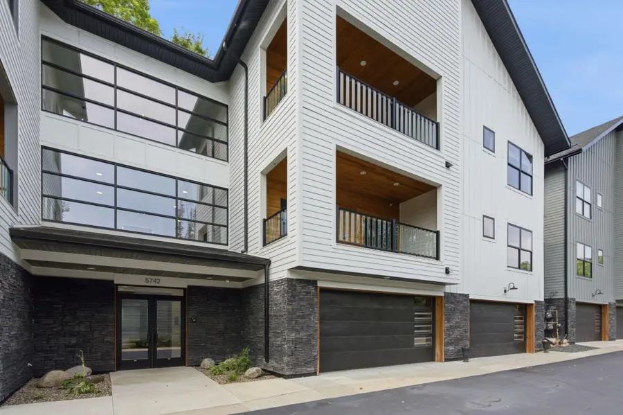 5742 Shady Oak Road S #7, Minnetonka, MN 55343 - #2