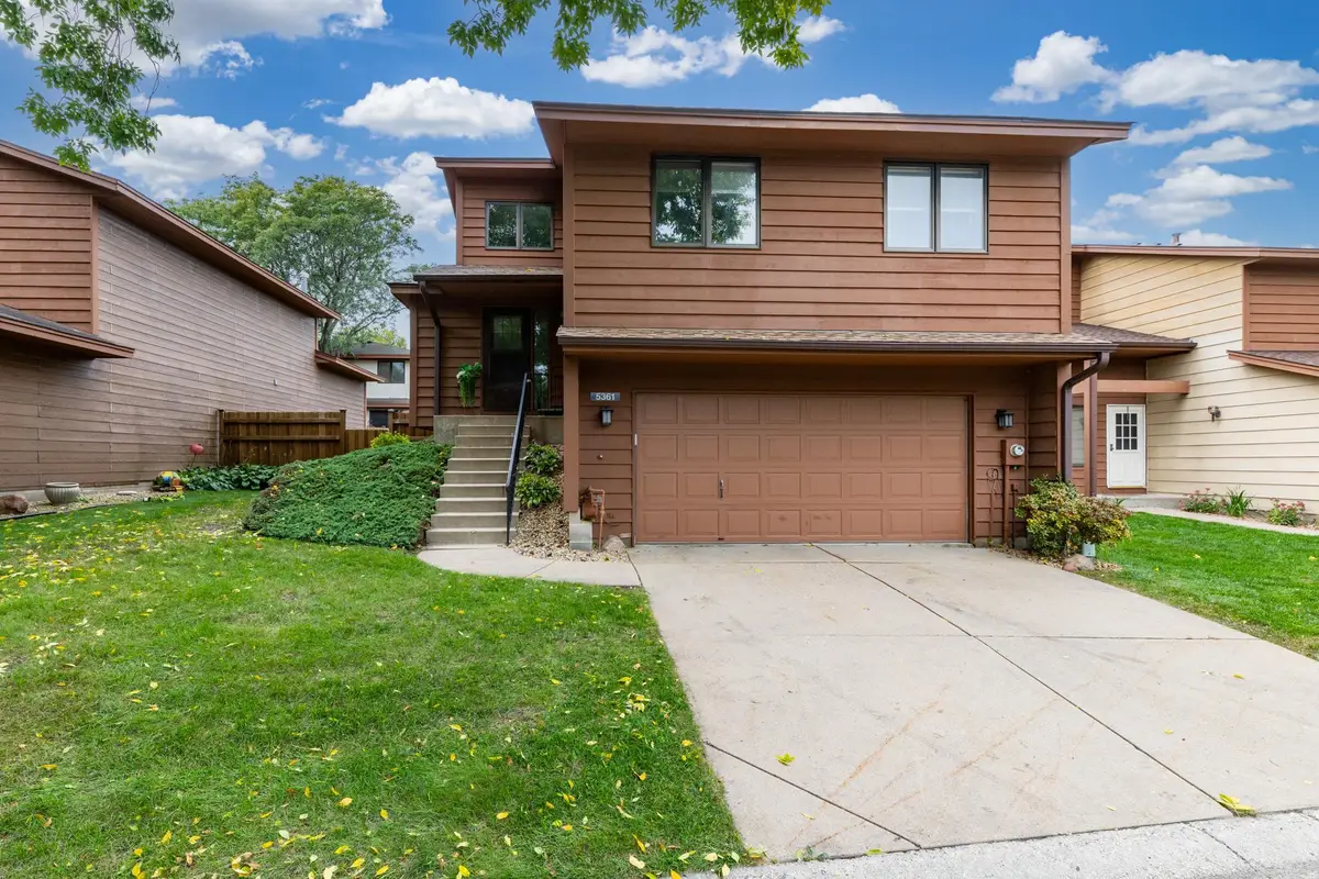 5361 Emerald Way, Apple Valley, MN 55124 - #1