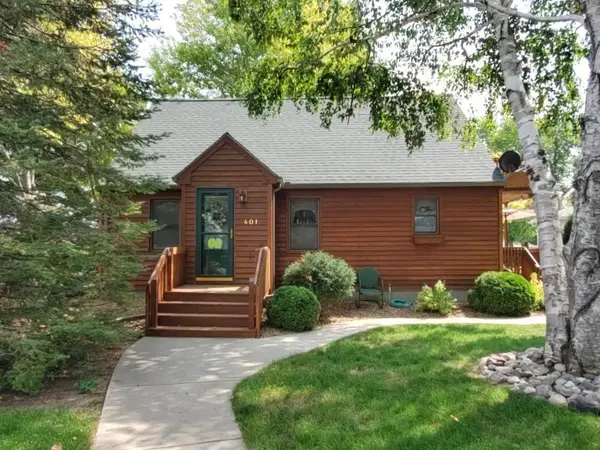 401 S 7th Street, Olivia, MN 56277