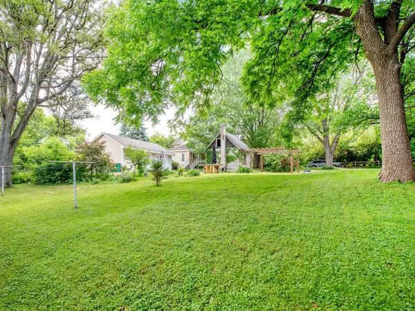 1603 Dodd Road, Mendota Heights, MN 55118