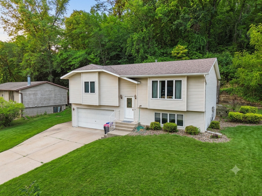 2261 Brooks Avenue, Red Wing, MN 55066 - #2