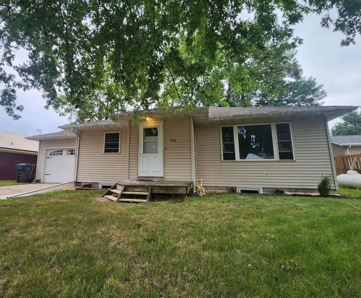 514 7th Avenue Se, Pipestone, MN 56164 - #1