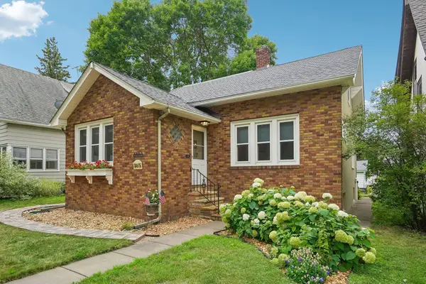 365 Warwick Street, Saint Paul, MN 55105