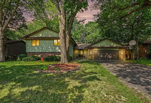 10852 Fillmore Street Ne, Minneapolis, MN 55434