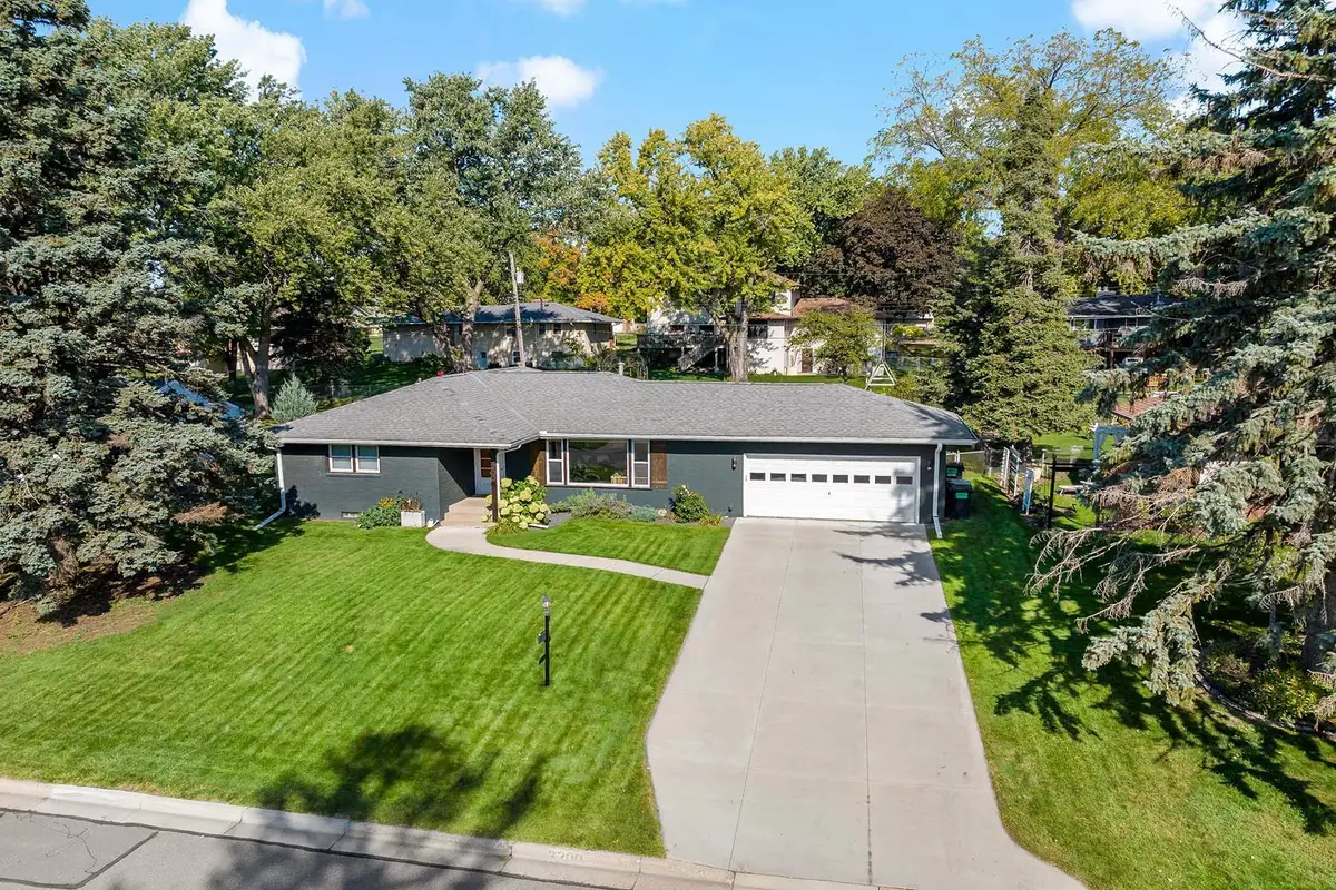 3200 Armour Terrace, Saint Anthony, MN 55418 - #1