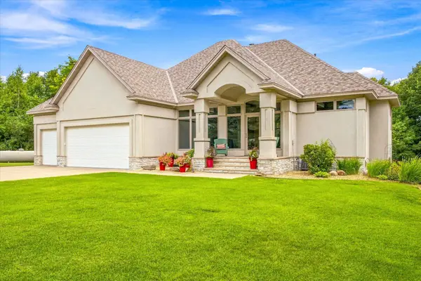 35475 Palisade Drive Ne, Cambridge, MN 55008