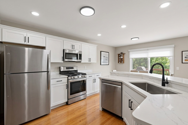 497 Pleasant Lane, Chaska, MN 55318