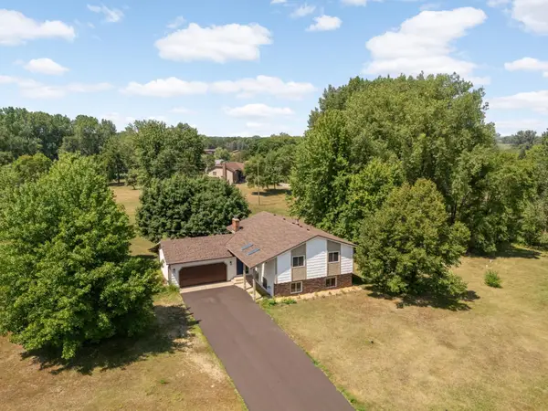 22155 Beaumont Way, Farmington, MN 55024