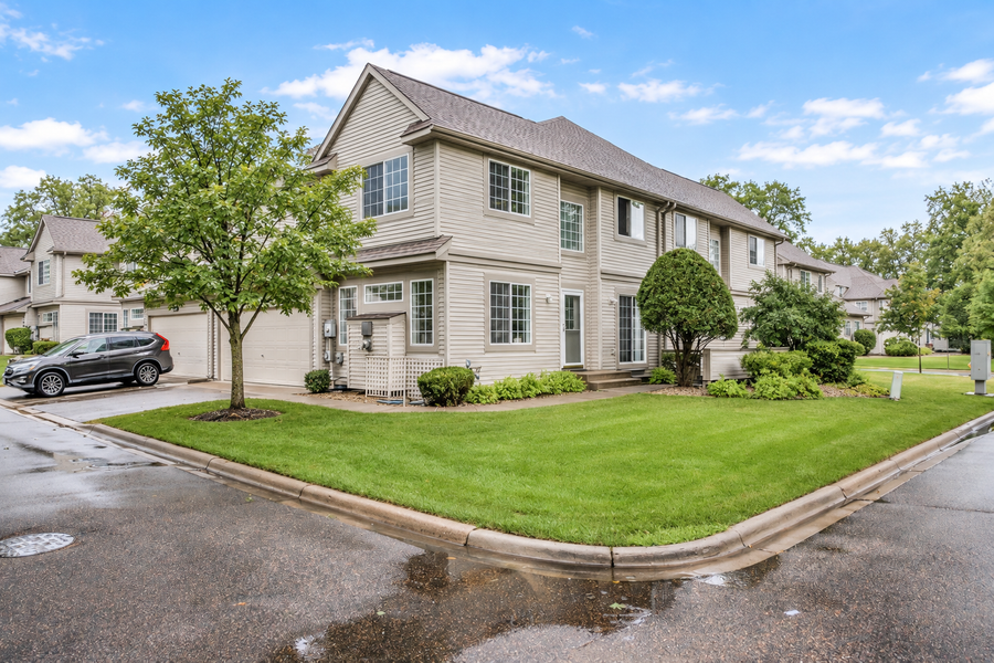 1056 Lovell Avenue W, Roseville, MN 55113 - #2
