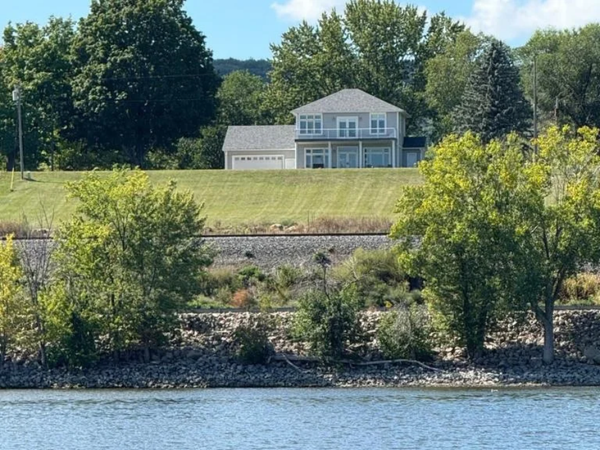 32297 Lakeview Drive, Lake City, MN 55041