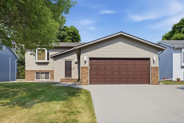 2622 29th Avenue S, Moorhead, MN 56560